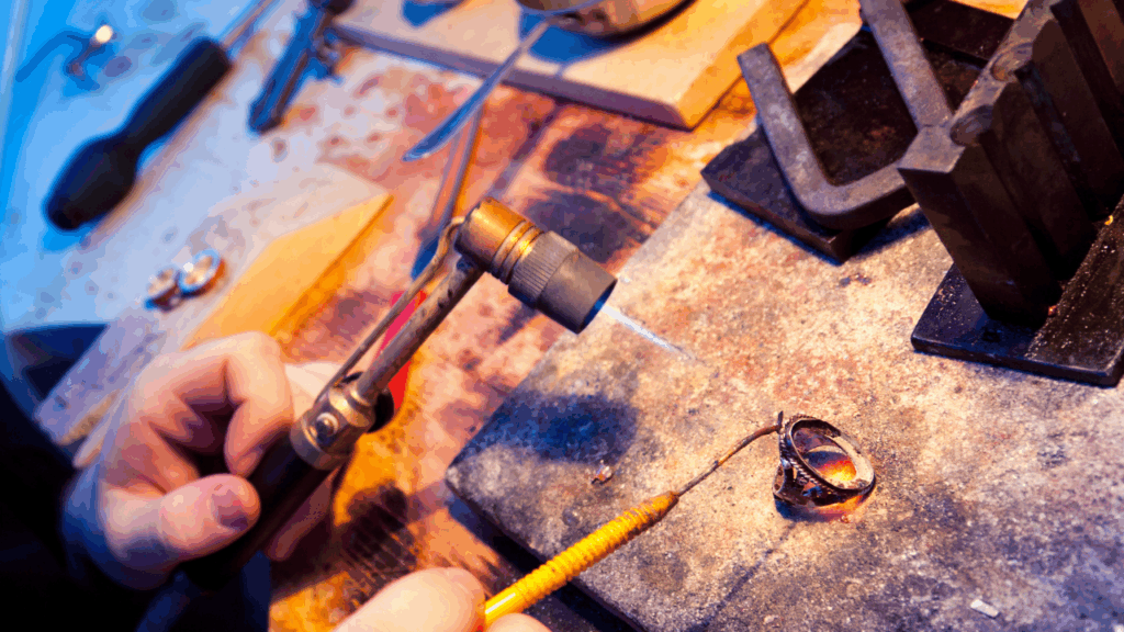 Jika cincin emas patah apa masih bisa dijual?