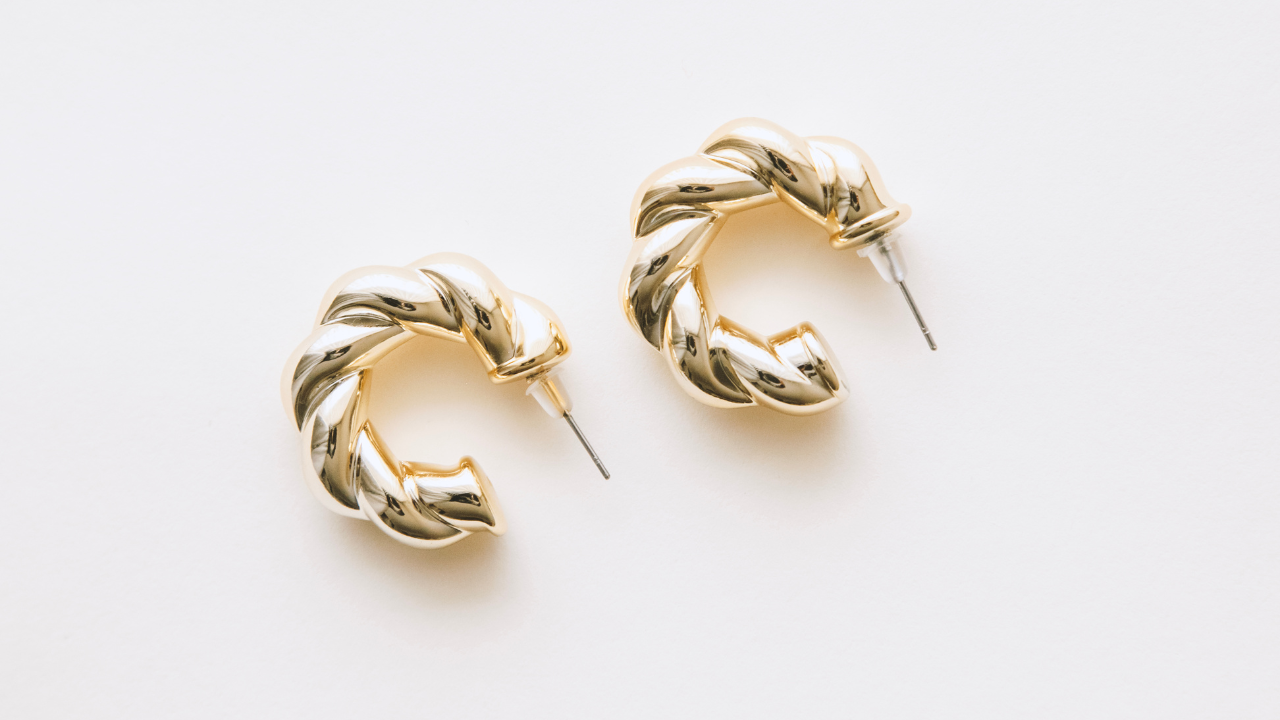 cara jual anting emas