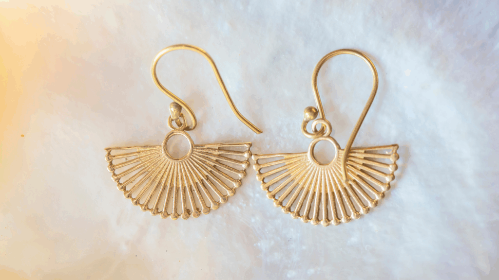 jangan abaikan surat dan kelengkapan perhiasan