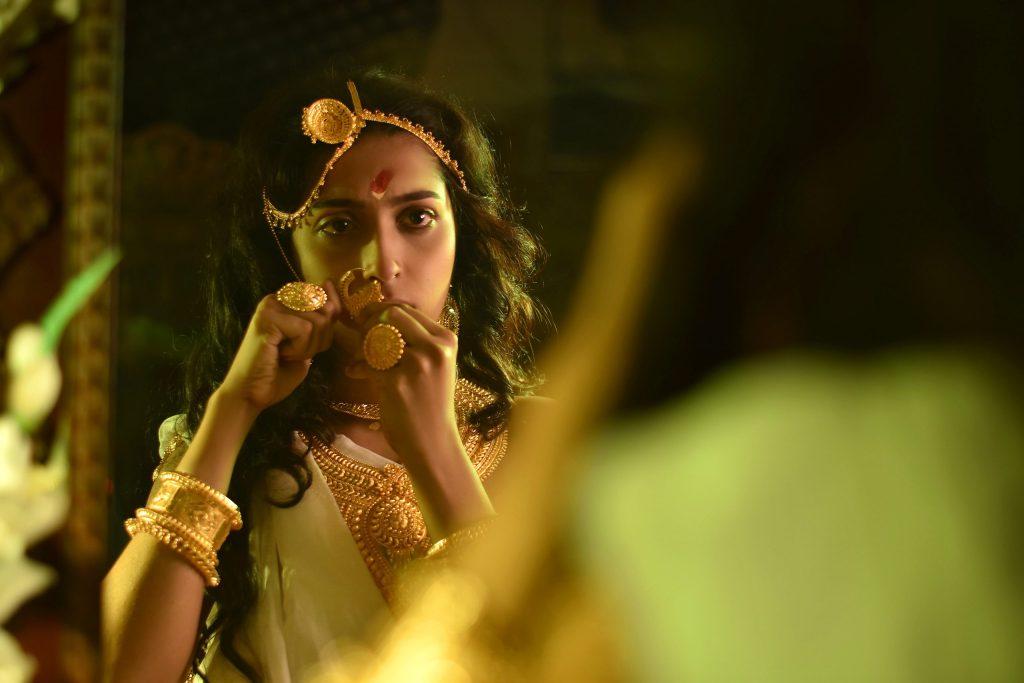 emas bagian dari kepercayaan
