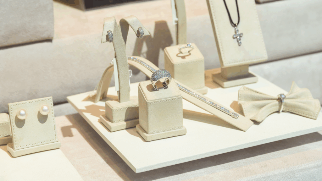 Cara menjual cincin berlian
