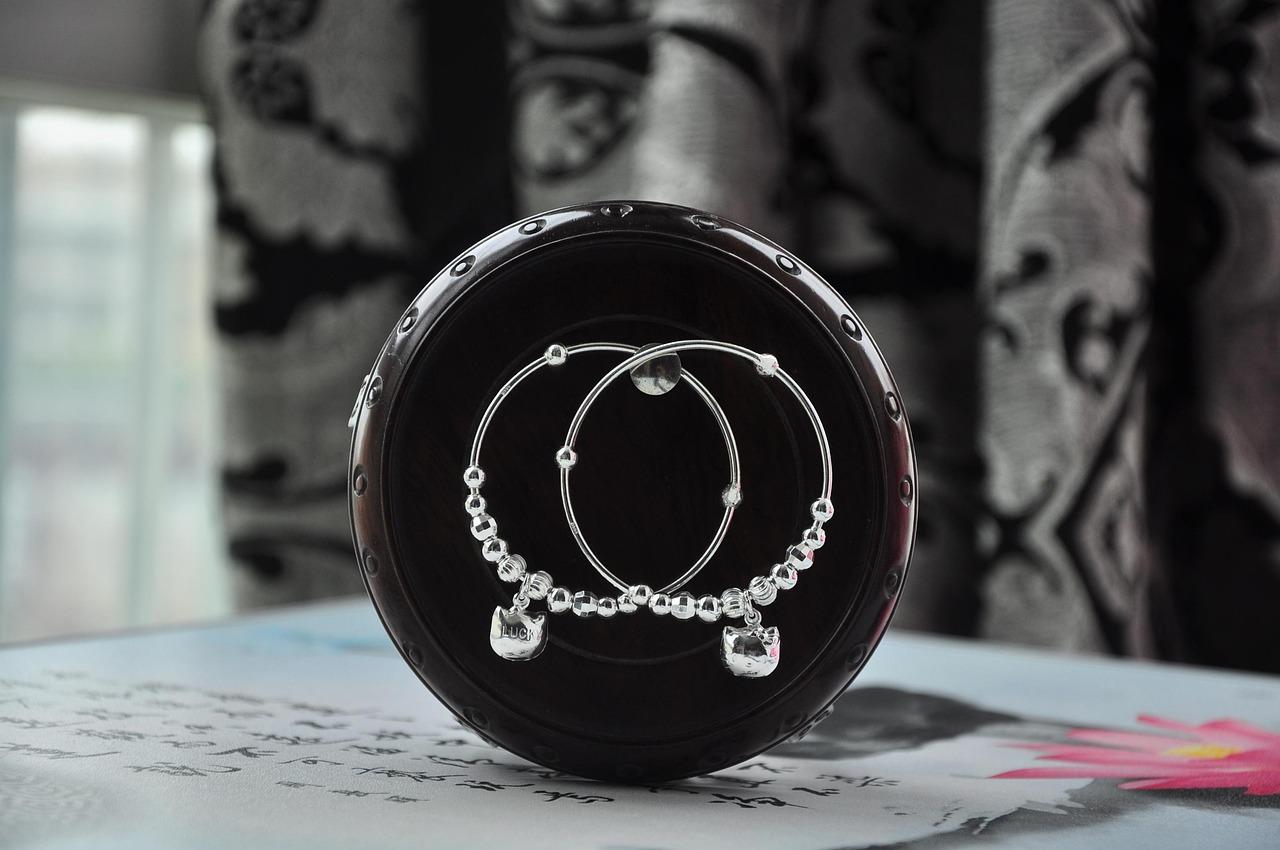 gelang emas anak perempuan