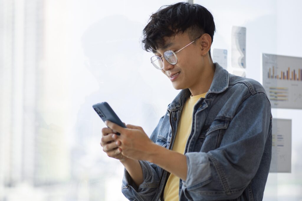 cara mengecek harga emas naik atau turun