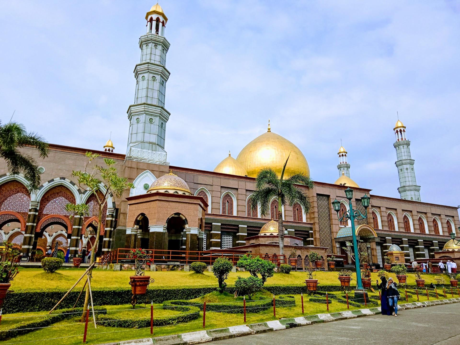 masjid kubah emas Depok