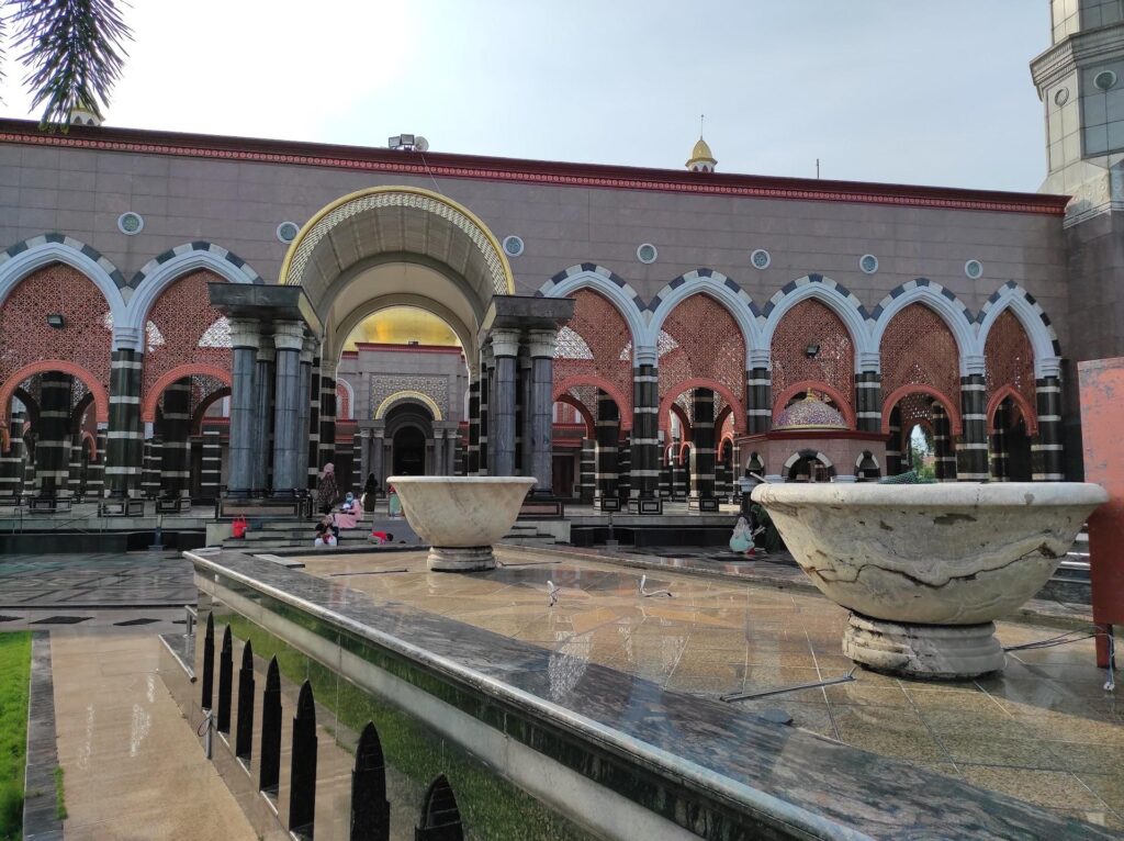 Masjid Dian Al-Mahri