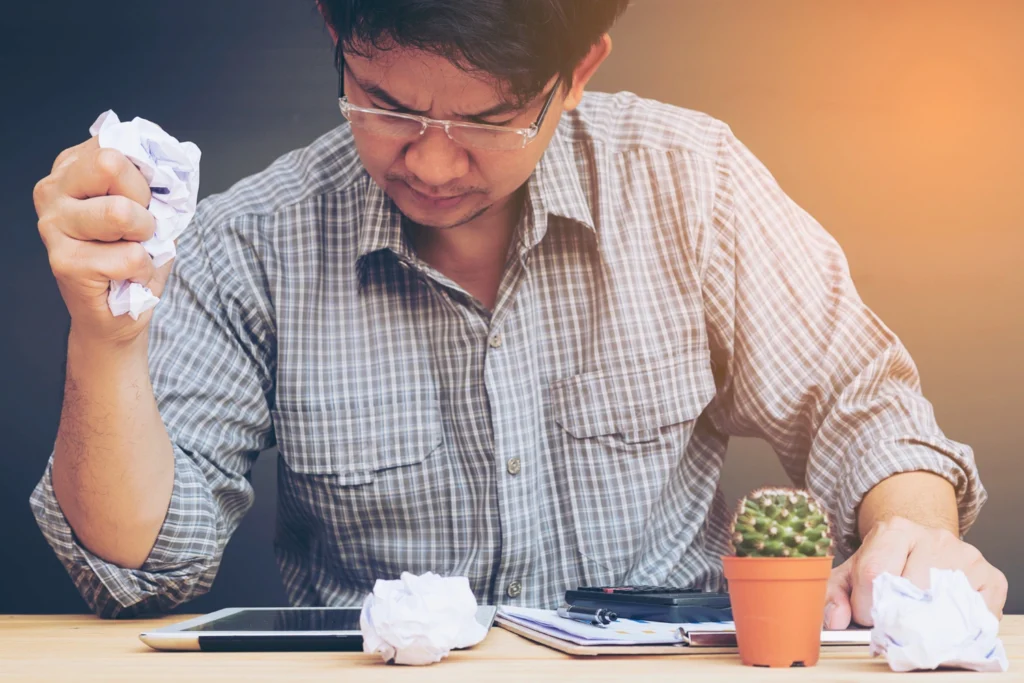 Apa Bedanya Frugal Living dan Pelit?
